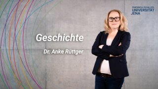 Platzhalterbild — Dr. Anke Rüttger vor einer grauen Wand, neben ihr steht das Schlagwort Geschichte.