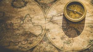 Kompass auf Weltkarte
