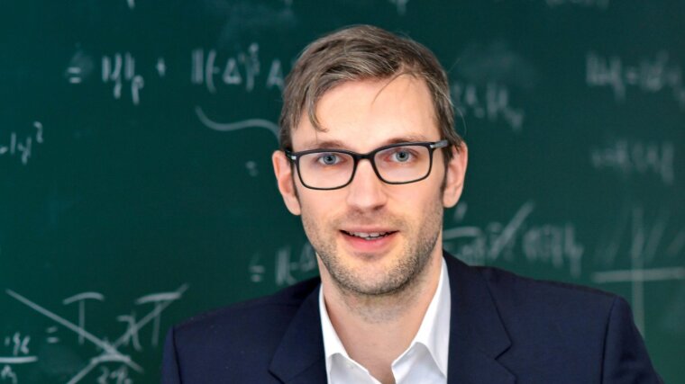 Jonas Sauer ist neuer Juniorprofessor für Analysis.