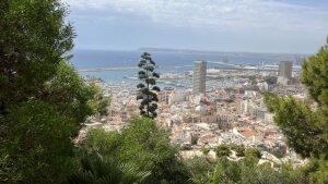 Aussicht auf Alicante und Meer