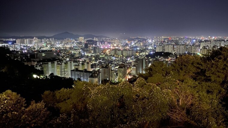 Gwangju bei Nacht