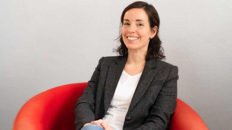 Die neue Professorin für Klinische Psychologie des Kindes- und Jugendalters: Prof. Dr. Julia Asbrand.