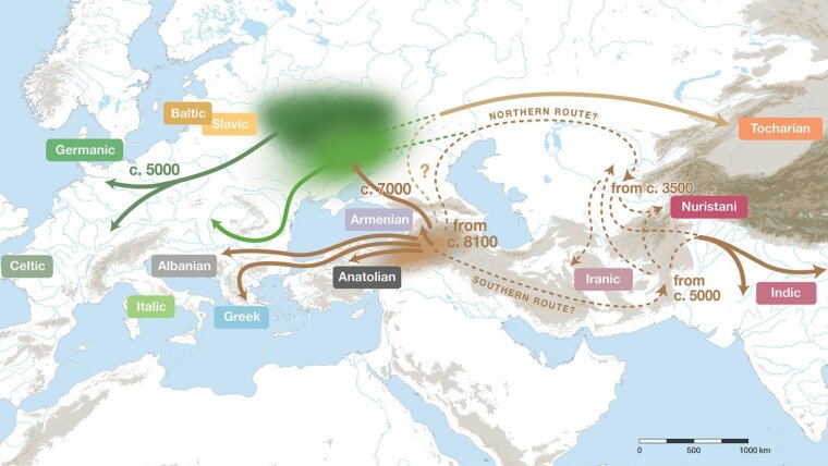 Eine Karte zeigt die Ausbreitung der indogermanischen Sprachen ausgehend von ihrer Urheimat unmittelbar südlich des Kaukasus.