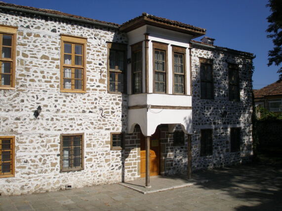 Die Mësonjëtorja in Korçë, eröffnet 1887, war die erste albanische Schule im osmanischen Albanien