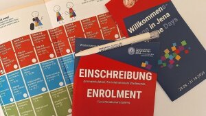 Enrolment Guide, checklist and Welcome Days flyer
