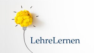 Glühbirne und Schriftzug LehreLernen