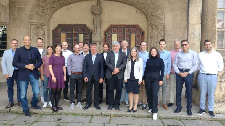 Gruppenfoto bei den Vor-Ort-Gesprächen im Rahmen des Studiengangreview an der Medizinischen Fakultät.